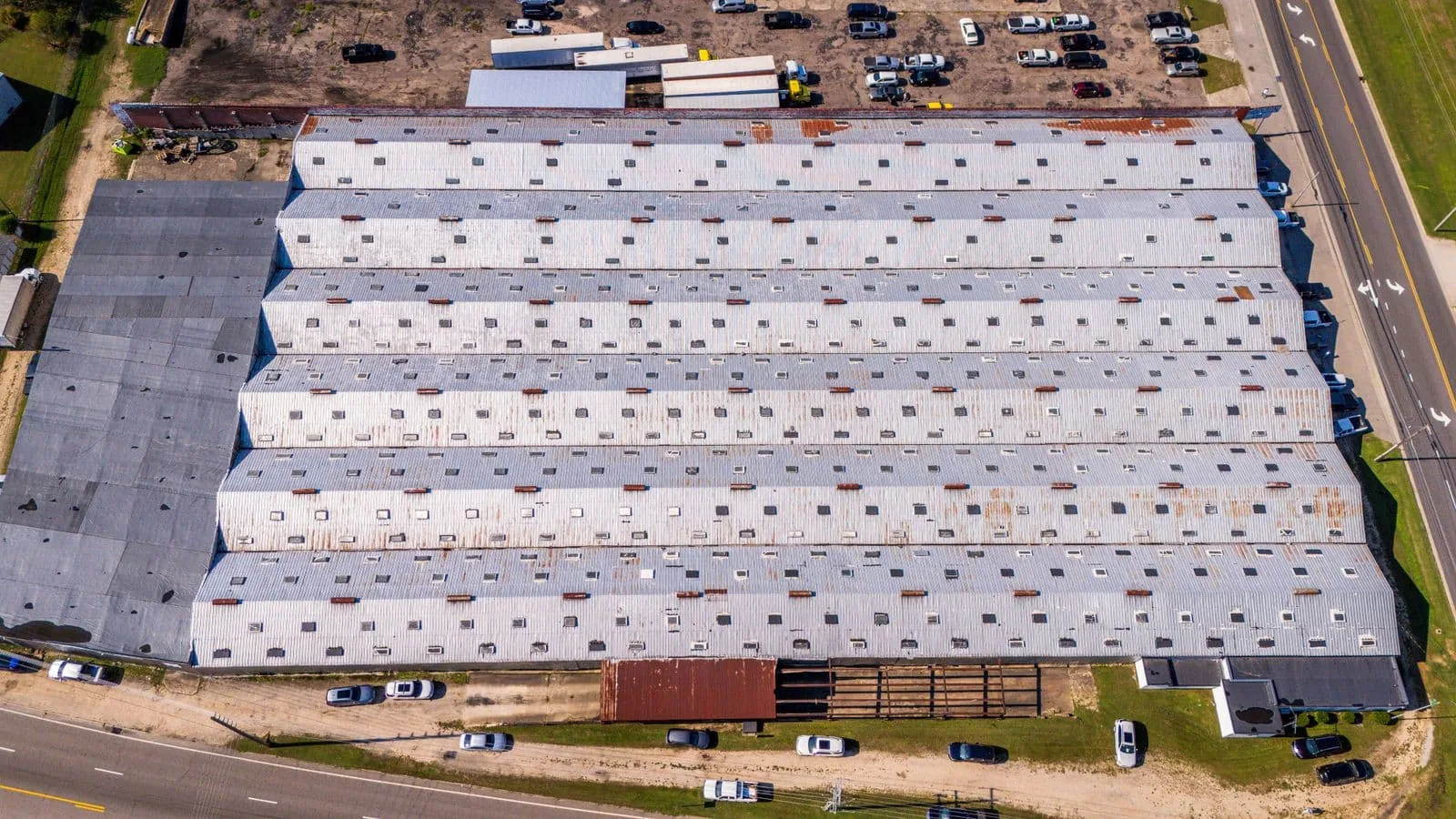 Warehouse roof in Alexandria, VA